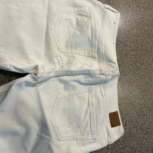 White Jeans - Picture 3 of 4